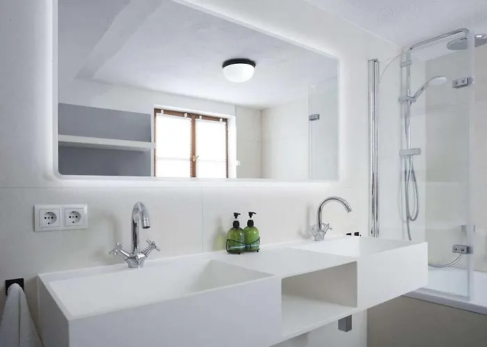 In With Sauna بولاي